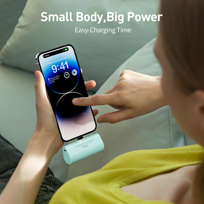 iWALK Pocket power bank mini portable capsule, digital display cute mobile power bank 4500mAh, suitable for iPhone Lightning int